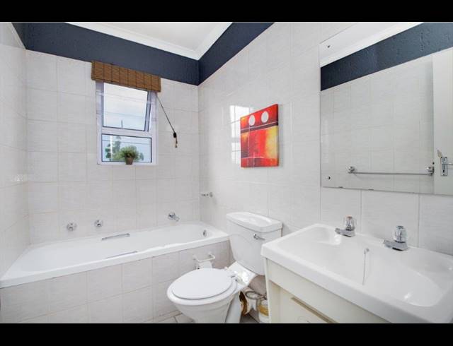 2 BEDROOM APARTMENT FOR SALE IN FOURWAYS GARDENS